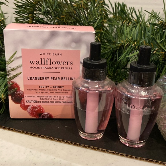 Bath & Body Works “Cranberry Pear Bellini” 2 Wallflower Refills - Picture 1 of 4